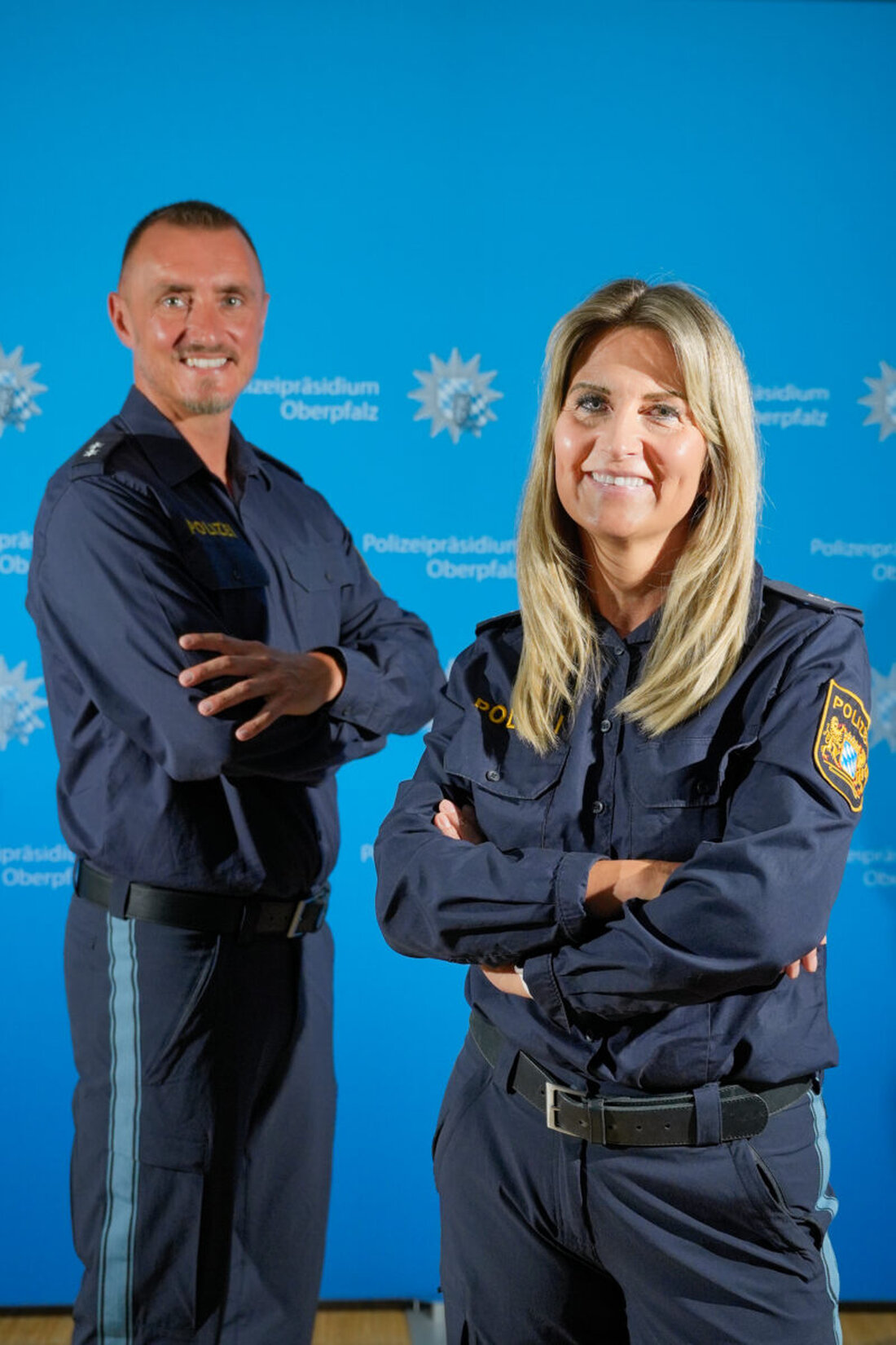 Weiden. Am Mittwoch und Donnerstag lädt die Polizeiinspektion Weiden alle interessierten Schülerinnen und Schüler zu einer Einstellungsveranstaltung mitten in der Altstadt von Weiden (Oberer Markt) ein. An beiden Tagen bietet sich die besondere Gelegenheit, den Polizeiberuf hautnah zu erleben und sich direkt über die Voraussetzungen für eine Karriere bei der Polizei Bayern zu informieren.