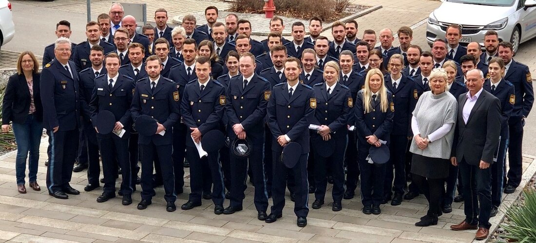 Nordoberpfalz/Regensburg. 57 neue Kolleginnen und Kollegen begannen ihren Dienst im Polizeipräsidium Oberpfalz in Regensburg.  Seit 1. März sind die neuen Mitarbeiterinnen und Mitarbeiter im Dienst der Oberpfälzer Polizei, die Polizeipräsident [&hellip;]
