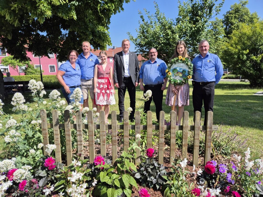 Maxhütte-Haidhof. Der Obst- und Gartenbauverein Ponholz bereitet sich auf sein 65. Jubiläum im September 2025 vor und hält ein Schirmherrnbitten im Rathaus ab. Bürgermeister Rudolf Seidl sagt zur Schirmherrschaft zu, unterstreicht die Tradition und Bedeutung des Vereins.