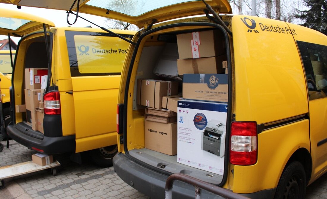 Amberg. Die Postbank schließt ihre Filiale am Kaiser-Ludwig-Ring neun zum 21. April 2026; Post- und Paketdienste sichern nahe Partnerfilialen der Deutschen Post, Beratung und Bargeld gibt es online, per Telefon sowie in Schwandorf.