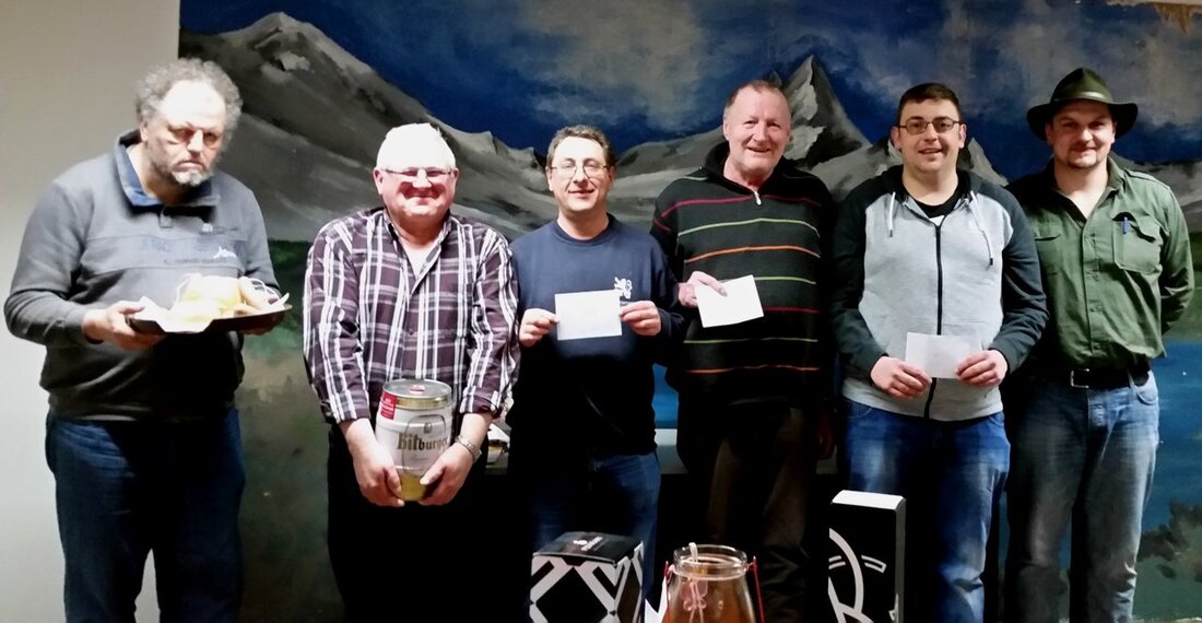 Püchersreuth. Sehr zufrieden war 1. Vorsitzender Josef Schönberger mit der Teilnahme beim zweiten Preisherzeln der Fischerfreunde im Gemeindesaal. Von Tom Kreuzer Es waren viele Einheimische da, aber auch aus Vohenstrauß, [&hellip;]