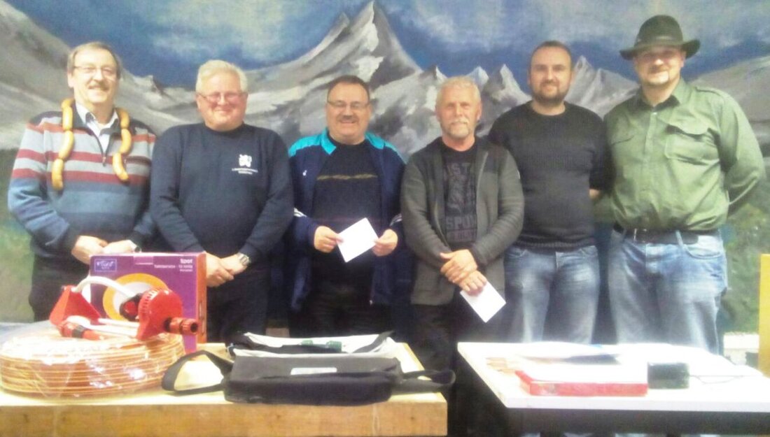 Püchersreuth. Ganz zufrieden war Organisator und erster Vorsitzender Josef Schönberger beim 1. Preisherzeln im Gemeindehaus in Püchersreuth. Den größten Teil der Spieler stellte der 60er Stammtisch aus Wildenau. An sieben [&hellip;]