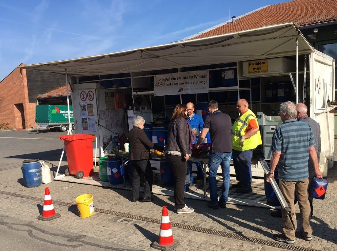Weiden. Wer hat sie nicht zu Hause: Farbeimer, Pflanzenschutzmittel und Bremsflüssigkeiten. Es ist aber gar nicht mal so leichte, solche Abfälle zu entsorgen. Aus diesem Grund bietet die Stadt Weiden wieder kostenlose [&hellip;]
