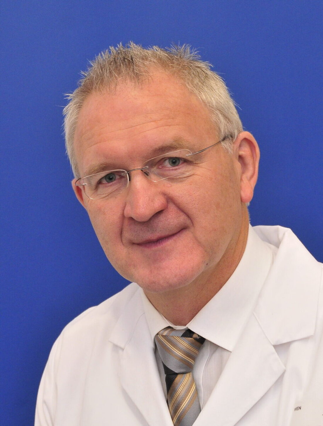 Kemnath. Prof. Karl-Heinz Dietl verstärkt die Chirurgie am Krankenhaus als Sektionsleiter für endokrine Chirurgie unter Chefarzt Dr. Florian Höhler. Seine wöchentliche Sprechstunde startet am 3. Februar, 8 bis 10 Uhr.