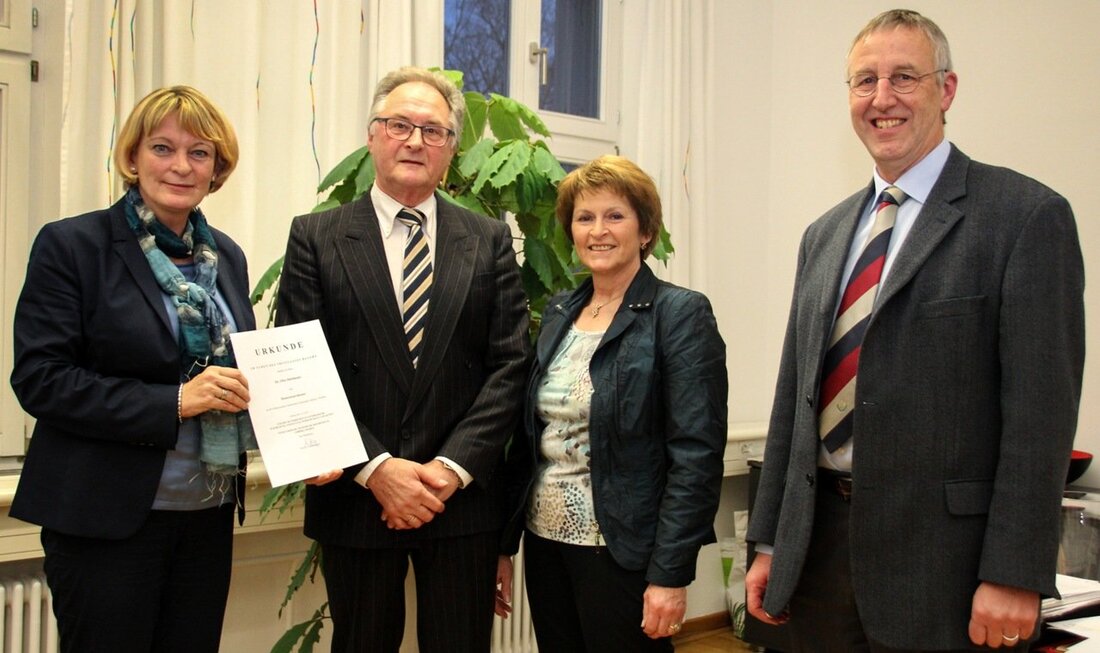 Weiden/Amberg. Lehraufträge, Gastvorlesungen, Projekte und Technologietransfer – Seit fast 20 Jahren ist Dr. jur. Otto Karl Josef Dietlmeier, Leitender Rechtsdirektor a.D. der Stadt Amberg und ehemaliger Geschäftsführer der Gewerbebau Amberg [&hellip;]