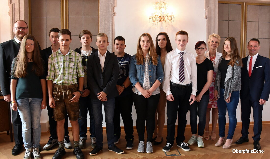 Neustadt/WN. Viel Mühe und Ausdauer haben die Absolventen des Qualifizierenden Mittelschulabschlusses in Probearbeiten, Abfragen und Abschlussprüfungen investiert. Für elf von ihnen hat sich das besonders gelohnt. „Es war bestimmt ein [&hellip;]