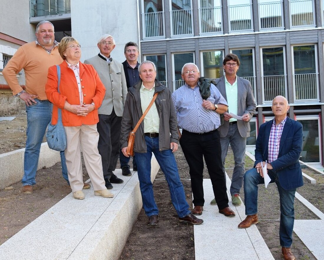 Neustadt/WN. Neben dem etwas bekannteren Kreisausschuss, dem Umwelt- oder Bau- und Vergabeausschuss gibt es unter anderem auch noch den Rechnungsprüfungsausschuss, der nur in nicht-öffentlichen Sitzungen tagt und deshalb eher im [&hellip;]