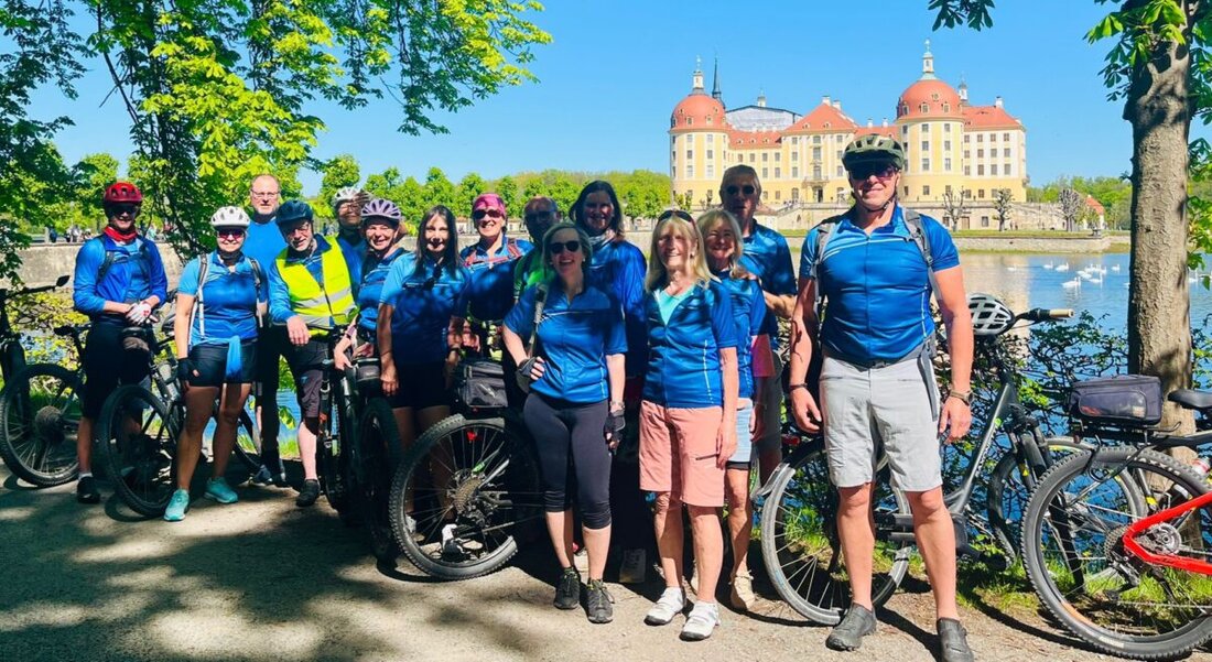 Elbart. 16 Radfahrer des Radfahrervereins Eintracht Elbart erlebten drei Tage Dresden und Umland, radelten an der Elbe, besuchten Schloss Moritzburg und Meißen und ließen abends durch Altstadt, Zwinger und Frauenkirche führen.