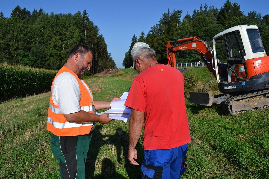 Kemnath. Radfahrer dürfen aufatmen: Vor wenigen Tagen begannen die Arbeiten am lange herbeigesehnten Radweg zwischen Oberndorf (Landkreis Tirschenreuth) und Wirbenz (Landkreis Bayreuth). Voraussichtlich im Laufe des nächsten Jahres wird das Wunschkind [&hellip;]