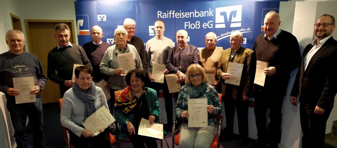 Floß. „Was einer nicht vermag – das können viele“. Dieses Zitat von Friedrich Wilhelm Raiffeisen trifft auf die Flosser Raiffeisenbank in höchstem Maße zu. Sie konnte bis heute ihre wirtschaftliche und rechtliche Selbständigkeit erhalten, weil Kunden und Mitglieder ihr Vertrauen schenken.