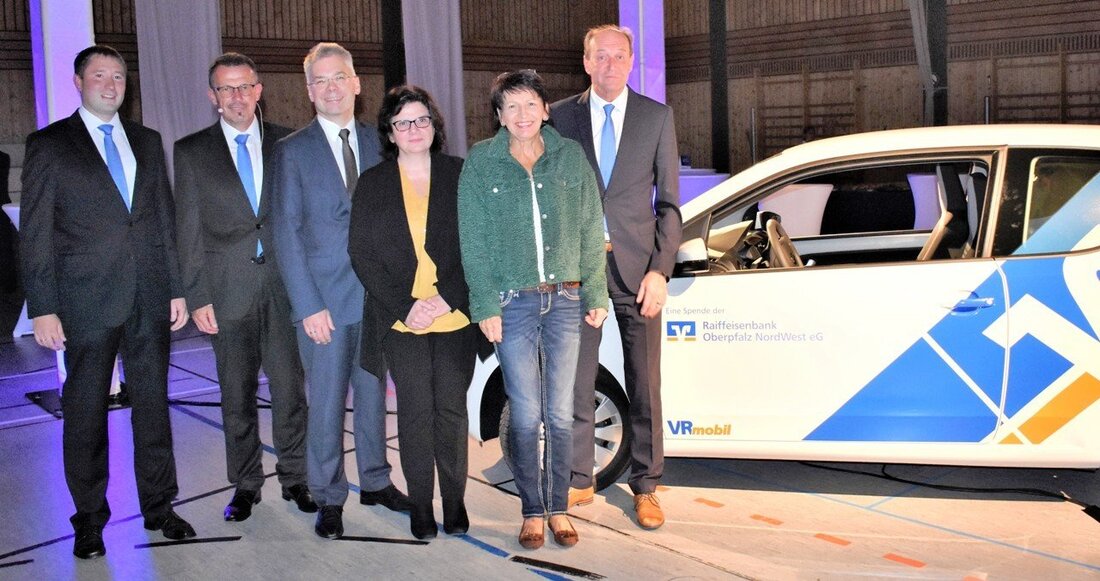 Grafenwöhr/Kemnath. Für die Betreuung von 280 Patienten im westlichen Landkreis müssen die Pflegekräfte der Caritas Sozialstation mobil sein. Dafür bekommen sie ein neues Auto. Von Renate Gradl  Beim Mitgliedertag der [&hellip;]