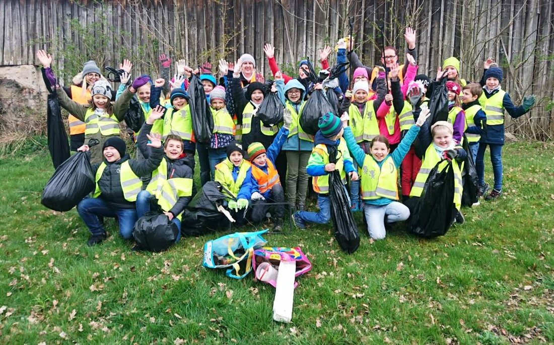 Püchersreuth. Die SPD-Gemeinderätinnen Maria Sauer und Michaela Treml waren im Rahmen einer Ramma-Damma-Aktion mit den Kindern der 3. Und 4. Klasse der Grundschule Püchersreuth unterwegs. Von Tom Kreuzer Auch zwei [&hellip;]