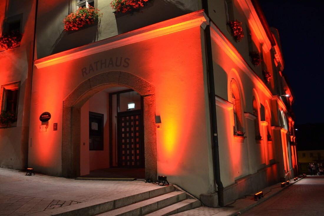 Neustadt/WN. Das Rathaus in Neustadt ist am Faschingsdienstag ganztägig geschlossen. Am 25. Februar 2020 ist das Neustädter Rathaus für den Parteiverkehr ganztägig geschlossen. Einsicht in das Wählerverzeichnis ist bis 18:00 [&hellip;]