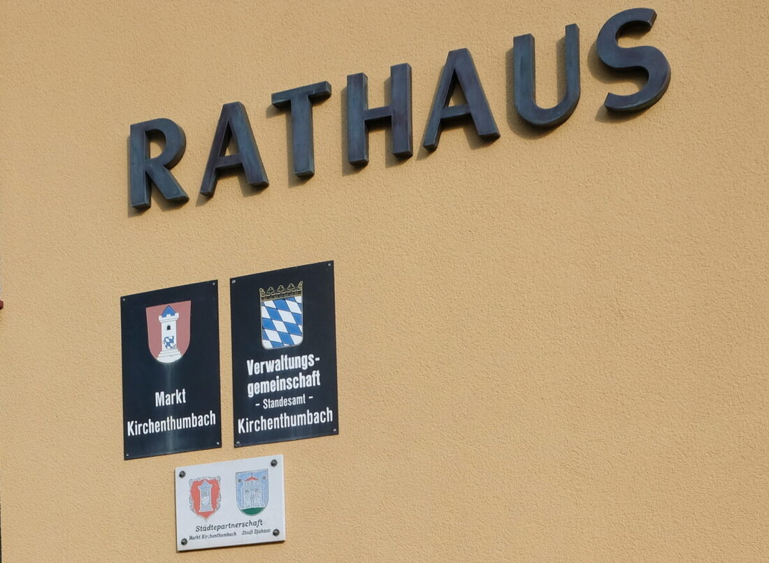 Kirchenthumbach. Nix da, sagt das Landratsamt. Der Rechtsaufsicht schmeckt die gewaltige Kreditaufnahme für 2026 in Höhe von vier Millionen Euro ganz und gar nicht. Dass es auch anders geht, zeigen die neuen Zahlen im korrigierten Gemeindehaushalt.
