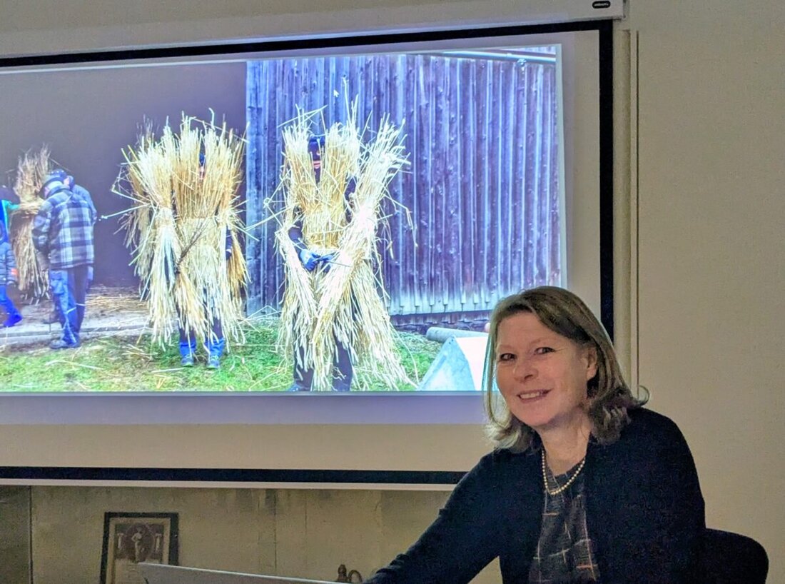 Burglengenfeld. Im Oberpfälzer Volkskundemuseum begeisterte Volkskundlerin Regina Rosner mit lebendigen Einblicken in winterliche Dorfbräuche der nördlichen Oberpfalz. Im Fokus: die Spuchtl.