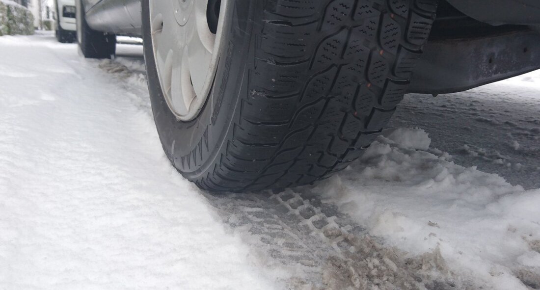 Bärnau. Spuren der Verwüstung statt nur Spuren im Schnee: Diese hinterließen bislang unbekannte Autofahrer von Donnerstag auf Freitag auf dem Parkplatz der Silberhütte.  Im Zeitraum von Donnerstag, 12. bis Freitag, [&hellip;]