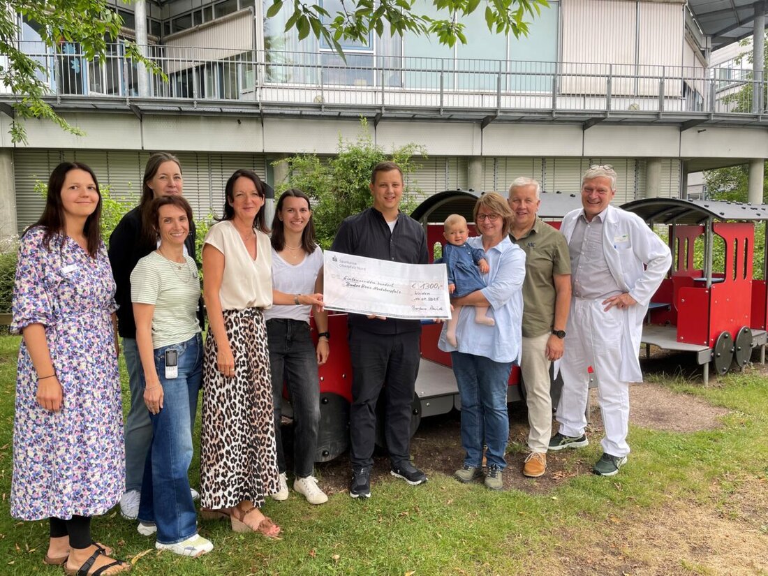 Weiden. Nach hilfreicher Betreuung durch den Bunten Kreis spendet Familie Reindl aus Dankbarkeit 1300 Euro. Die Spende unterstützt die Nachsorgeeinrichtung für kranke Kinder.