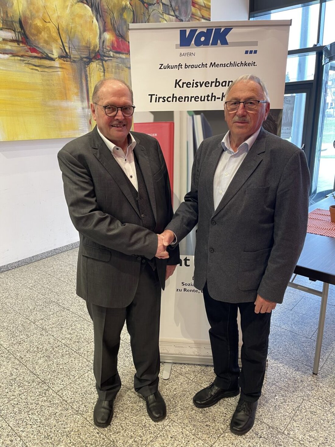 Erbendorf. Bei der Delegiertentagung des VdK-Kreisverbands Tirschenreuth-Kemnath wurde der Vorstand für vier Jahre gewählt. Nach über 35 Jahren Ehrenamt im Kreisverband trat Georg Brand ab; neuer Vorsitzender ist Reinhard Schön.