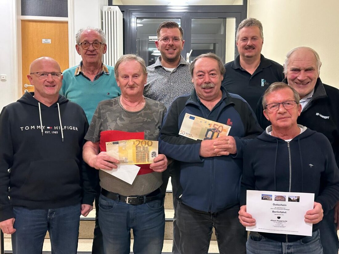 Pirk. Rekordbeteiligung beim Preisschafkopf des CSU-Ortsverbandes mit 168 Teilnehmern und Preisen wie Geld, Gutscheinen und Reisen in den Land- und Bundestag. 