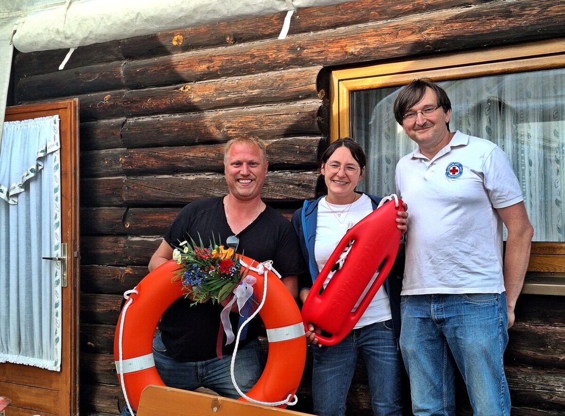 Flossenbürg/Weiden. Nach einem Jahrzehnt des Stillstands strahlt sie wieder in neuem Glanz: die Wasserwachthütte am Gaisweiher, erbaut in den 1960er Jahren von der Wasserwacht Weiden-Flossenbürg als Stützpunkt.
