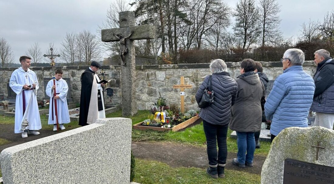 Immenreuth. Am 16. November fand ein Requiem für den ehemaligen Pfarrer August Sparrer statt, der von 1965 bis 1973 in Immenreuth wirkte.