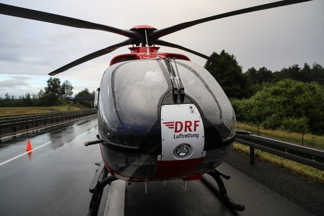 Falkenberg. Auf der A93 hat es zwischen Falkenberg und Wiesau gekracht. Einsatzkräfte sind zunächst von einer Massenkarambolage ausgegangen - entsprechend hoch das Einsatzaufkommen. Doch zum Glück war die Sache deutlich kleiner. 