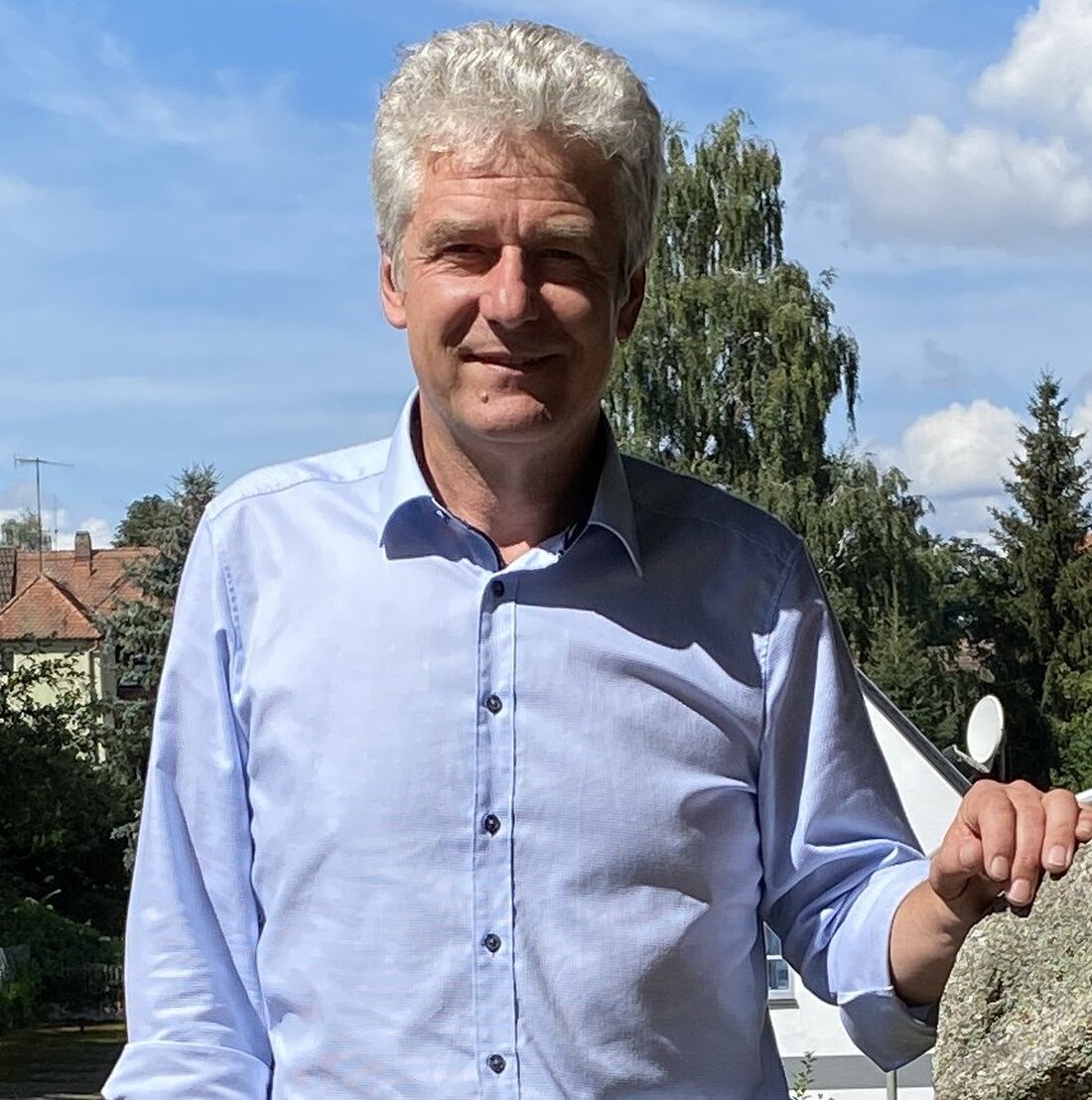Floß. Corona, das in den Sitzungen dabei ist. Corona, dessentwegen die Vereine und Geschäfte Unterstützung brauchen. Corona, das zum Querdenken verleitet. Bürgermeister Robert Lindner blickt auf ein vom Virus dominiertes [&hellip;]