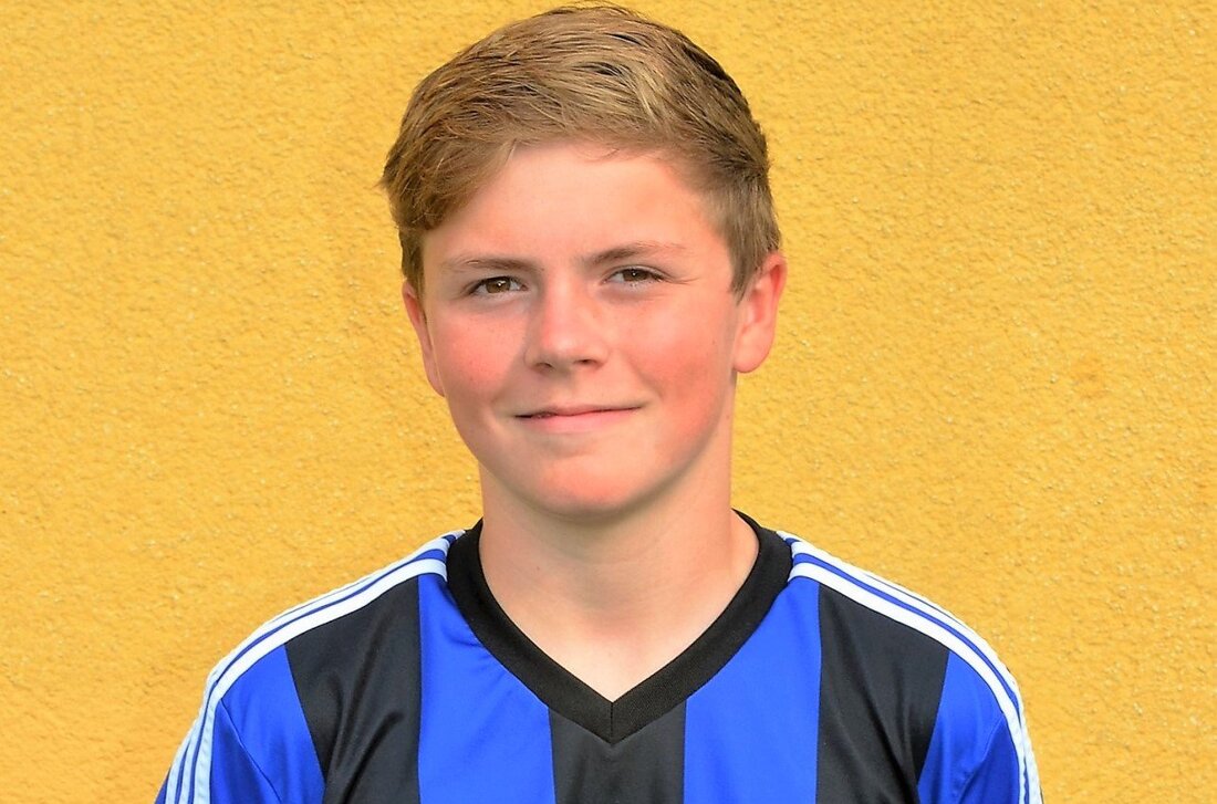 Weiden. Ein weiteres Talent des Bayernligisten SpVgg SV Weiden wagt den Schritt in die weite Fußball-Welt. Nachdem sich vor kurzem Fabian Diepold der SpVgg Greuther Fürth angeschlossen hat, probiert nun [&hellip;]