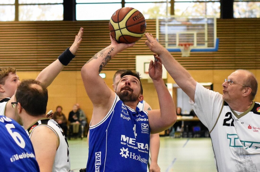 Weiden. Die BVS Rollstuhlbasketballer sind nach zwei deutlichen Siegen auf Platz 1 der Bayernliga-Tabelle! Sie gewannen klar gegen München und Ulm.  Am ersten Heimspieltag der Saison 18/19 trafen die Rollactiv [&hellip;]