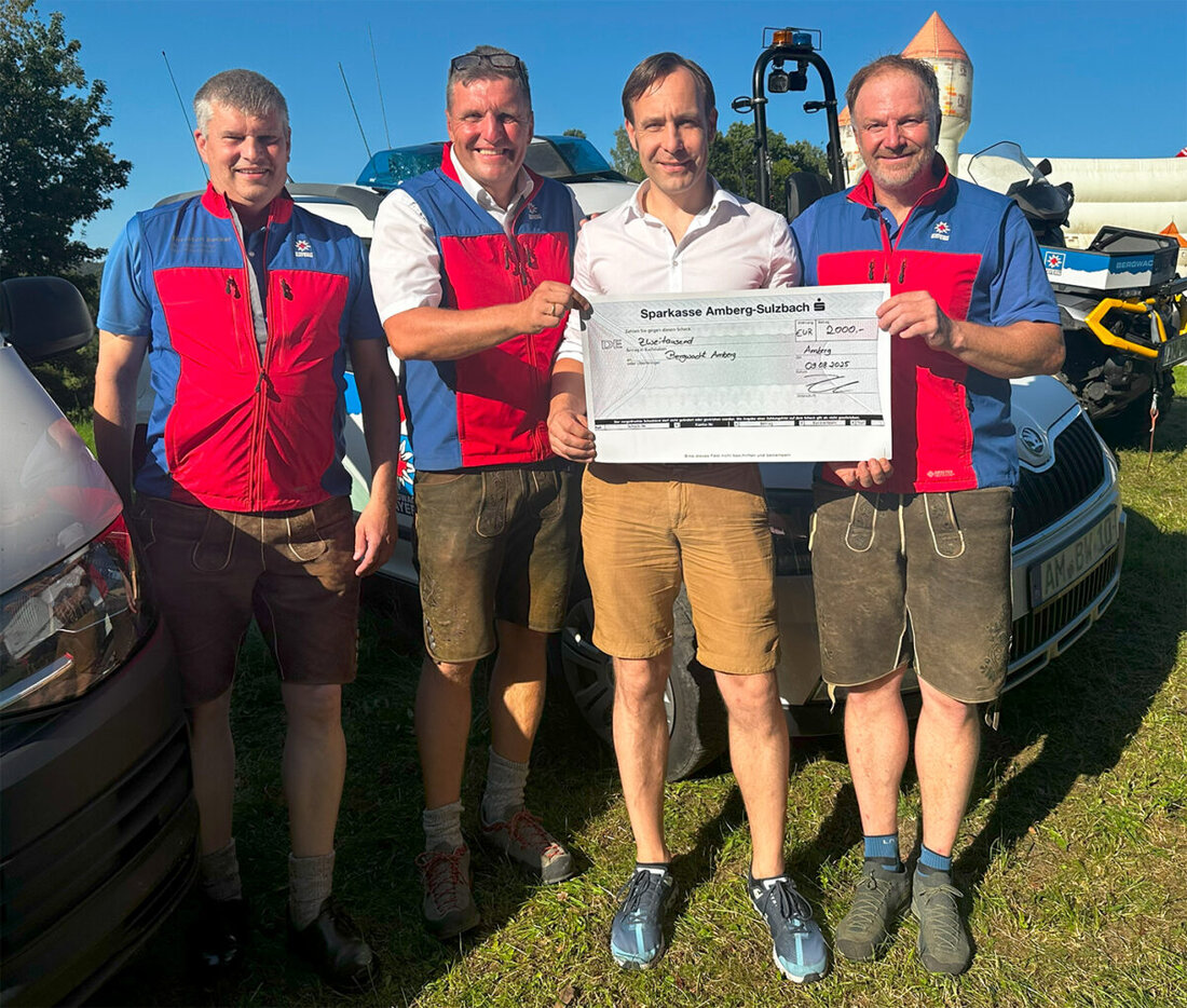 Freudenberg. Der Rotary Club Amberg spendete 2.000 Euro an die Bergwacht Amberg für eine neue Gebirgstrage zur Sicherung und Transport von Patienten in schwierigem Gelände.
