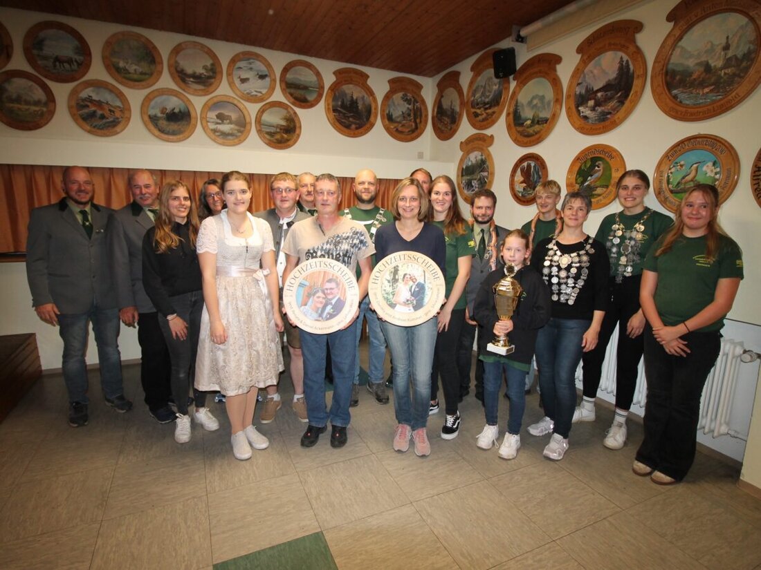 Preißach. Konrad Groß wird Schützenkönig, Dominik Petzak Vize und Vereinsmeister, weitere Titel holen Theresa Neukam, Andreas Kümmel, Beatrix Hey und Nachwuchstalent Romy Stefan.