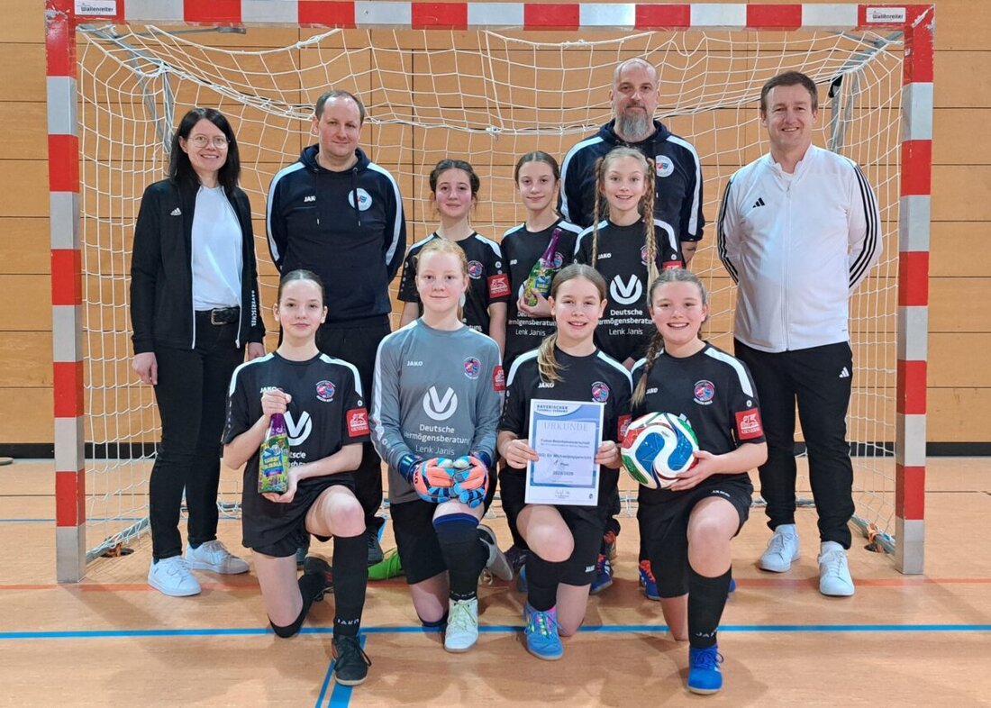 Amberg/Weiden. Die Juniorinnen-Bezirksmeisterschaften im Futsal sind beendet. Bei U13 siegt die SG SV Michaelpoppenricht/SVL Traßlberg, U11 gewinnt die SG ASV Burglengenfeld/SC Katzdorf, U15 und U17 gewinnt der SC Regensburg.