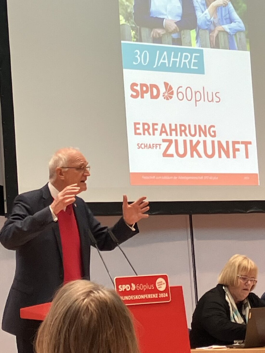 Oberpfalz. Die SPD-AG 60 plus warnt vor Änderungen am Rentenpaket und verteidigt die Rentengarantie. Lothar Binding und Reinhold Strobl kritisieren Angriffe von JU und Seniorenunion sowie riskante Privatvorsorge.
