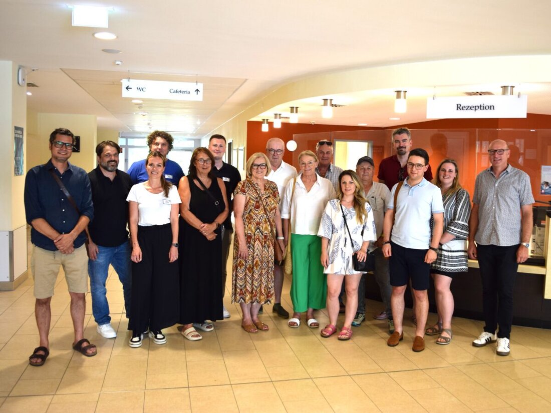 Burglengenfeld. Der SPD-Ortsverein Burglengenfeld lobte bei seinem Besuch in der Asklepios Klinik die Leistungsfähigkeit und bekundete seine Unterstützung für das lokale Krankenhaus. Mit rund 450 Mitarbeitenden ist die Klinik einer der größten Arbeitgeber der Stadt und bietet eine breite Palette medizinischer Fachrichtungen.