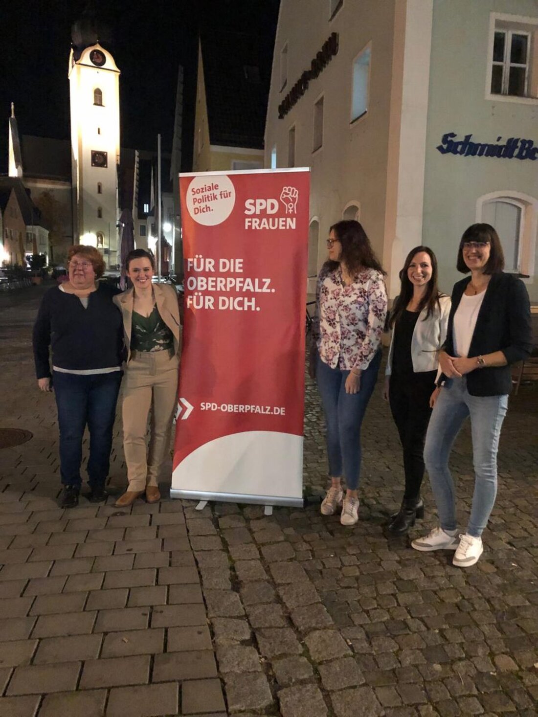 Schwandorf. Die SPD-Frauen Oberpfalz trafen sich in Schwandorf zur Bezirkskonferenz. Andrea Diermeier wurde als Vorsitzende wiedergewählt, Stellvertreterinnen sind Sandra Richthammer und Petra Thomas.
