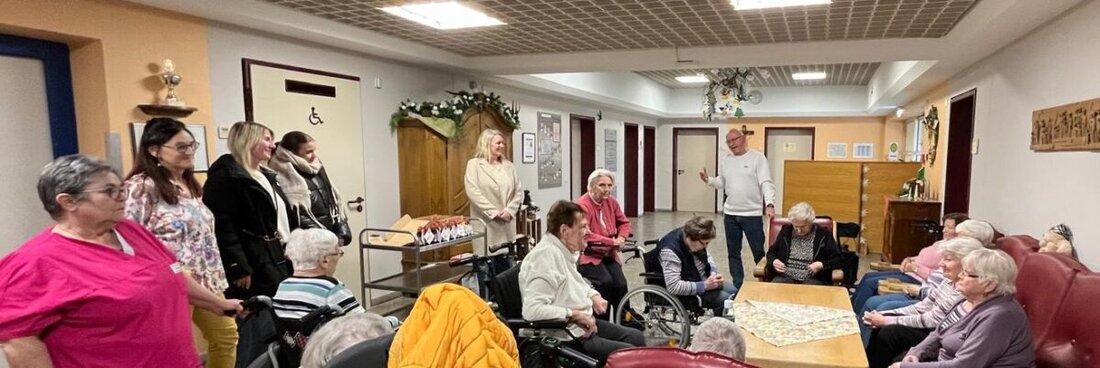 Gmünd/Grafenwöhr. Die SPD Grafenwöhr brachte kleine Weihnachtspräsente zu den Bewohnern und zum Pflegepersonal zweier Seniorenheime.