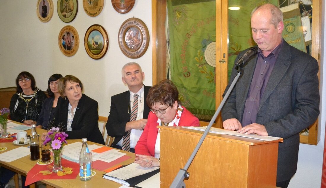 Pechbrunn. Thomas Döhler hat seinen Heimvorteil genutzt. Im Schützenheim folgten die 39 Delegierten dem Vorschlag des SPD-Kreisvorstands und wählten den Pechbrunner (49) bei zwei Gegenstimmen und einer Enthaltung offiziell zu [&hellip;]