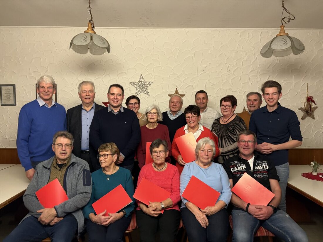 Schnaittenbach. Die SPD Schnaittenbach ehrte bei einer Mitgliederversammlung langjährige Jubilare und diskutierte zukünftige Aktivitäten sowie politische Ziele.