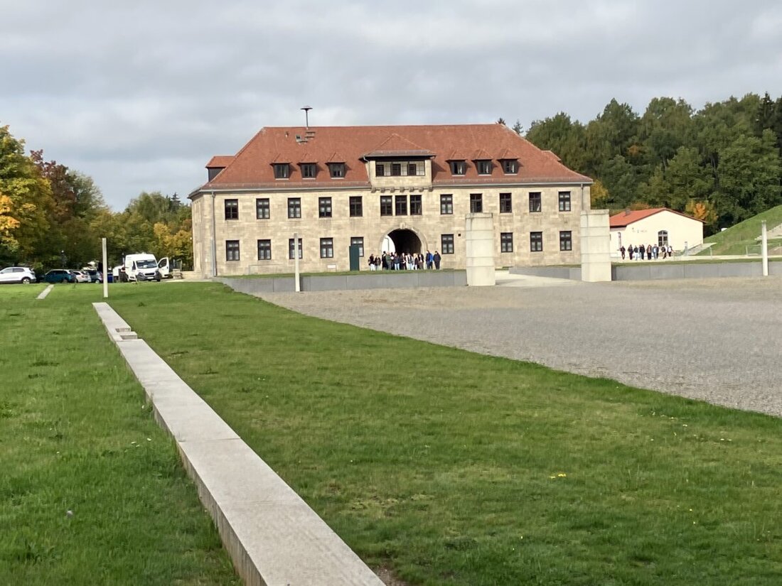 Oberpfalz. Die SPD-Senioren 60plus rufen zur Gedenkveranstaltung in der KZ-Gedenkstätte Flossenbürg auf und warnen vor Rechtsradikalismus. Am Freitag, 4. September, spricht Ronja Endres. Führung um 10 Uhr, Gedenken um 14 Uhr.