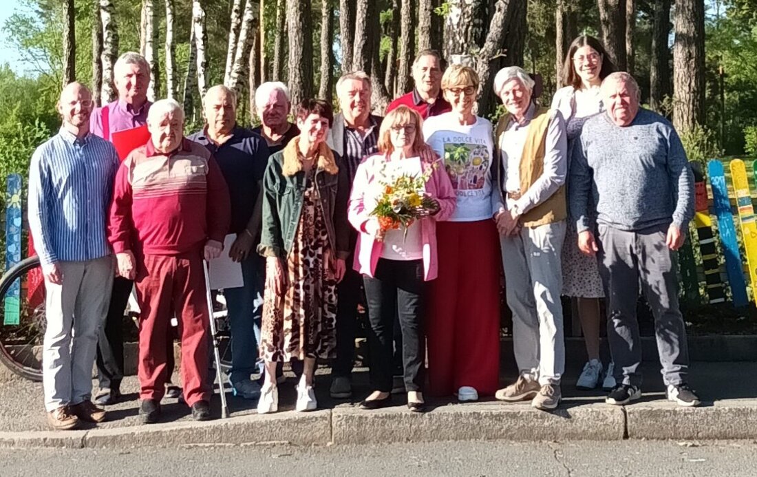 Weiden. Bei der Mitgliederversammlung der SPD Weiden-West-Neu wurden Delegierte gewählt und Mitglieder für ihre langjährige Treue geehrt. Ehrungen für besondere Leistungen erhielten mehrere Mitglieder, gefolgt von einem geselligen Beisammensein.