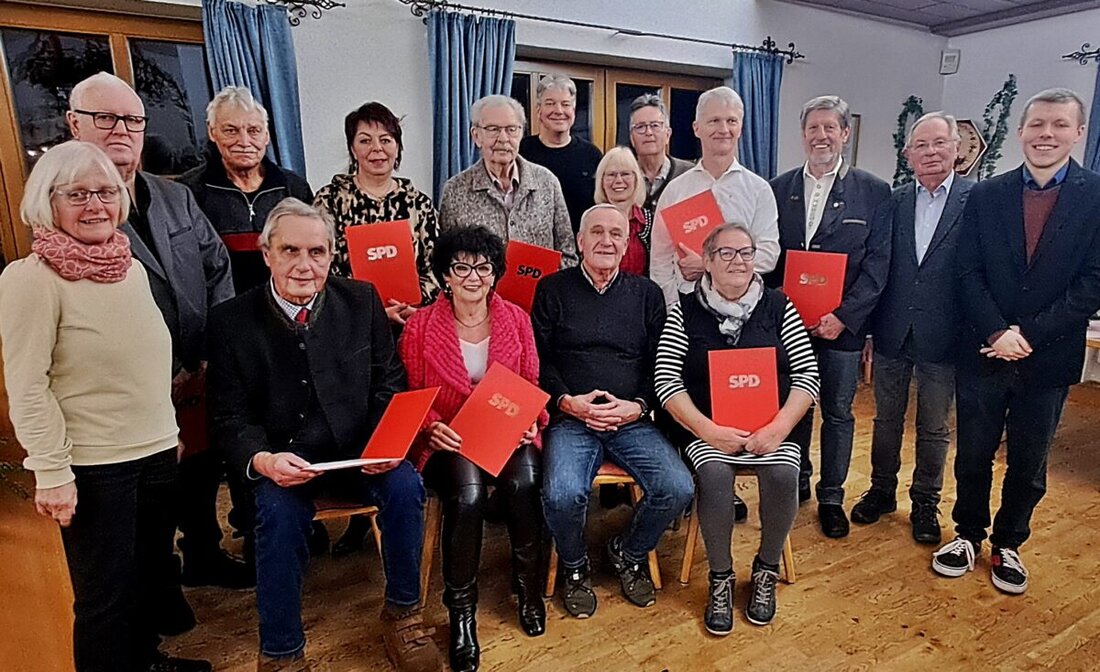 Weiden. Bei der Nikolausfeier des SPD Ortsvereins Weiden-Ost/Hammerweg wurden viele Mitglieder für ihre langjährige Parteitreue ausgezeichnet.
