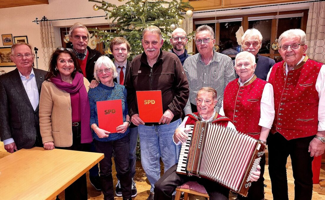 Weiden. Der SPD-Ortsverein Weiden-Ost/Hammerweg kam zur Nikolausfeier zusammen, blickte auf ein bewegtes Jahr zurück und ehrte treue Mitglieder. Jubiläen von 50 bis 15 Jahren und der Blick auf die Kommunalwahl prägten den Abend.