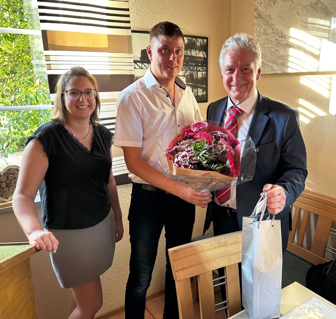 Floß. Die SPD nominierte Robert Lindner einstimmig für eine weitere Amtszeit als Bürgermeister. Er verweist auf Erfolge und plant Sanierungen, erneuerbare Energien sowie neue Gebiete.