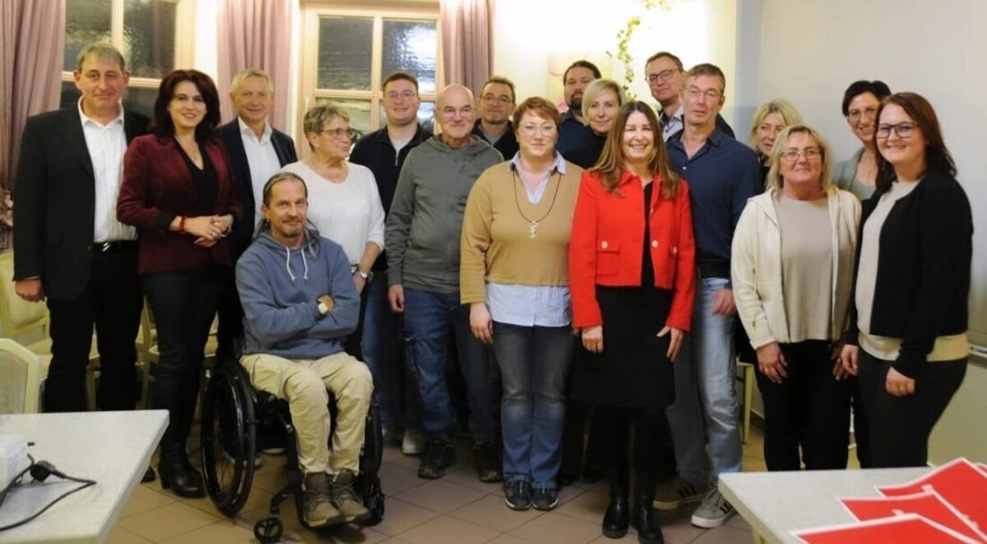 Hemau. Die SPD hat ihre Stadtratsliste für die Kommunalwahl 2026 aufgestellt. Petra Lutz führt das Team an, gefolgt von Jürgen Hämmerl und Marianne Mayer; gewählt wurde die 20-köpfige Liste geschlossen mit 100 Prozent.