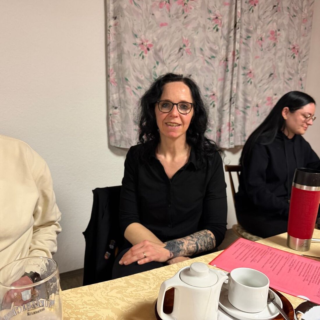 Mantel. Die SPD präsentiert vor den Kommunalwahlen ihre Pläne für Markt und Kreis. Im Zentrum stehen ein erneuerter Marktplatz, das Gasthaus zur Post als Gemeinschaftshaus sowie Projekte für Energie, Verkehr und Breitband.