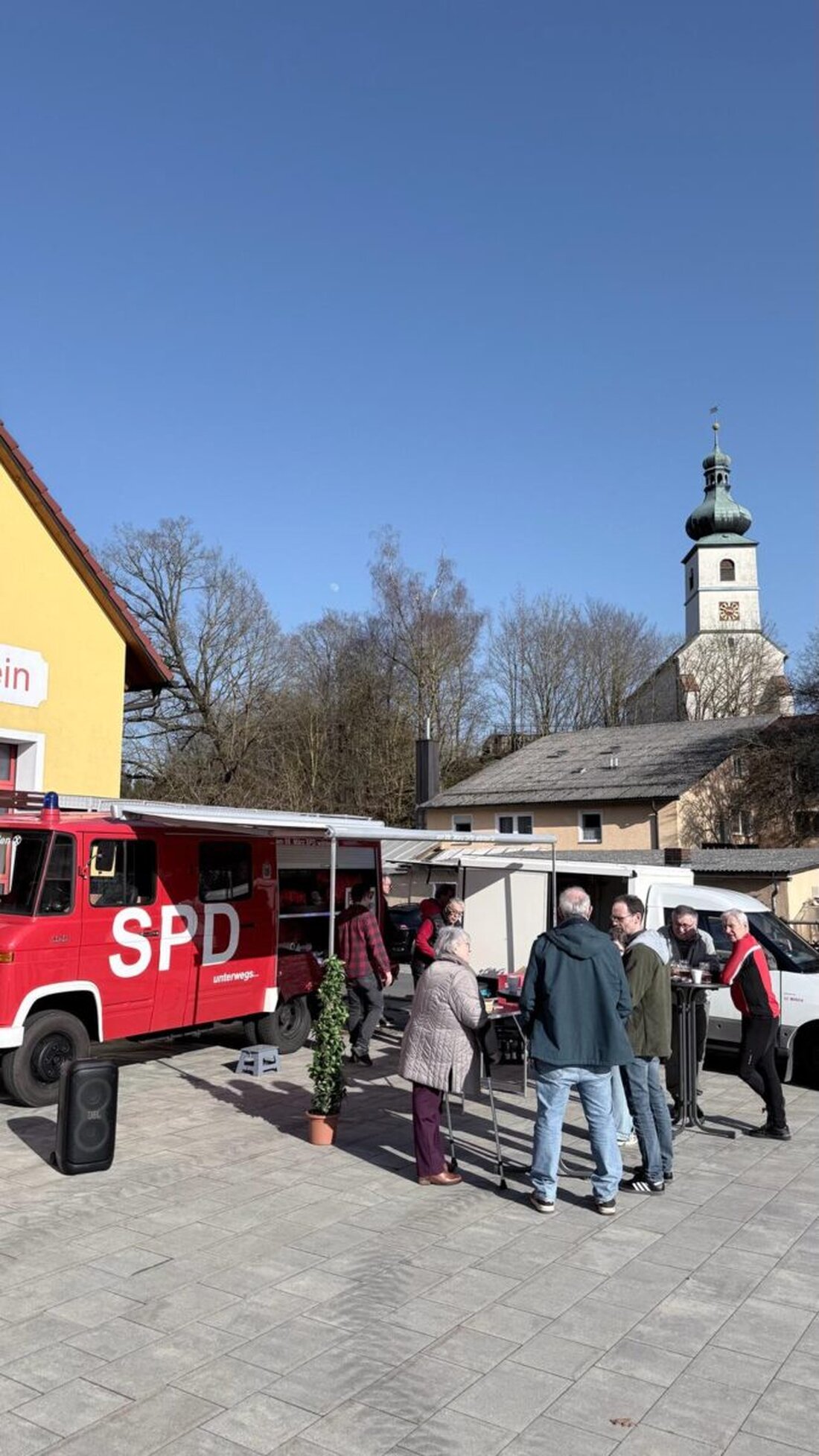 Windischeschenbach. Die SPD-Kandidierenden beendeten ihre Tour mit zwei Stopps in Bernstein und Neuhaus und suchten am 27. Februar 2026 beim Zoigl das Gespräch. Anliegen konnten auch schriftlich in eine Box gegeben werden.