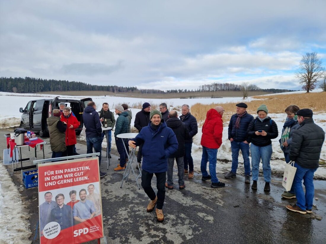 Parkstein. Die SPD Parkstein lud zur Spielplatz-Tour und kam mit Bürgerinnen und Bürgern bei Kaffee und Kuchen ins Gespräch. Trotz Regen wurden Ideen gesammelt; erste Anliegen brachten Markträte bereits in den Gemeinderat ein.
