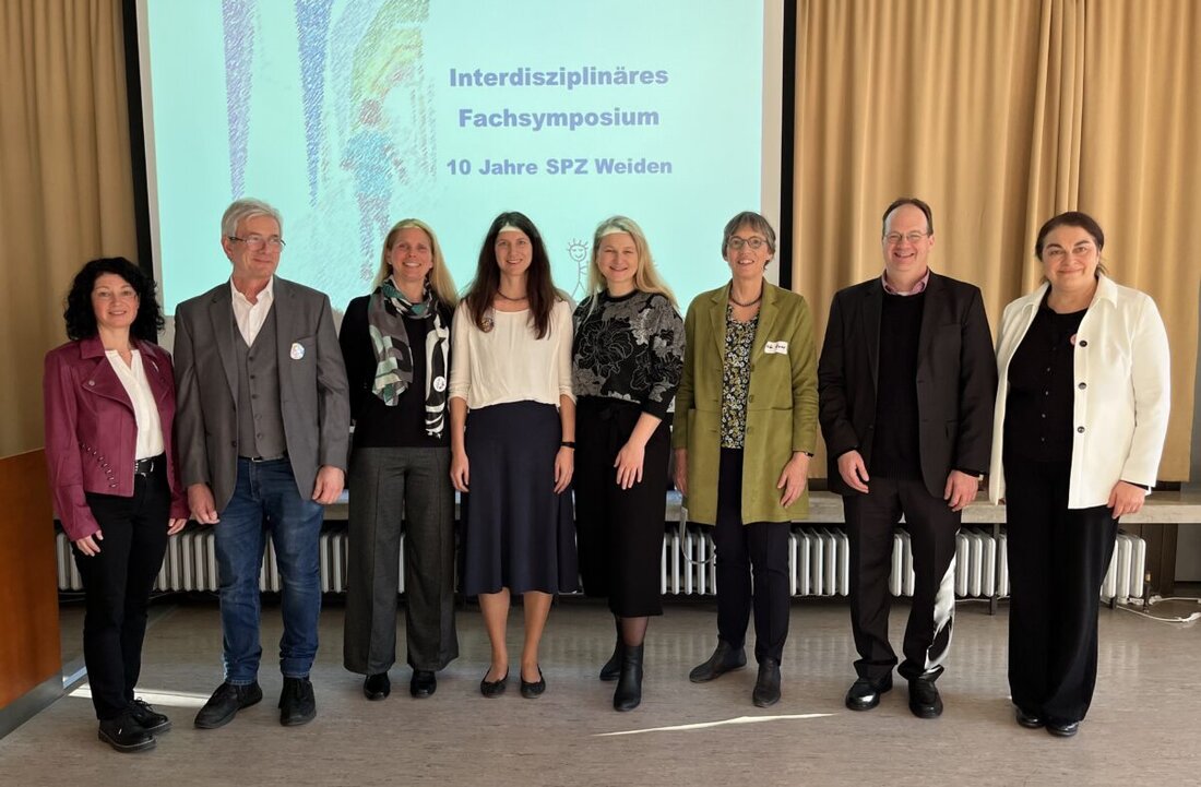 Weiden. Das Sozialpädiatrische Zentrum am Klinikum Weiden wurde bei einem Fachsymposium für seine zehnjährige wertvolle Arbeit gewürdigt. Es behandelt jährlich rund 1.500 junge Patienten und erhielt ein Qualitätssiegel der GKind.