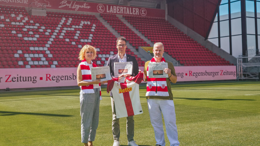 Regensburg. Der SSV Jahn Regensburg und die Mediengruppe Attenkofer verlängern ihre Partnerschaft und weiten sie ab der Spielzeit 2026/27 aus. Die „Regensburger Zeitung“ ist als Klassik Partner künftig präsenter.