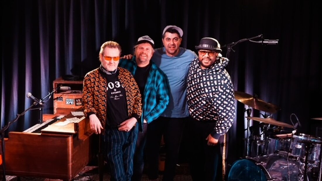 Windischeschenbach. Kultmusiker Stoppok tritt am 8. November im Schafferhof mit Teil II seiner „Teufelsküche“-Tour auf und verspricht ein musikalisches Erlebnis. Im Interview teilt er Einblicke in seine Musik und die Bedeutung seines aktuellen Albums.